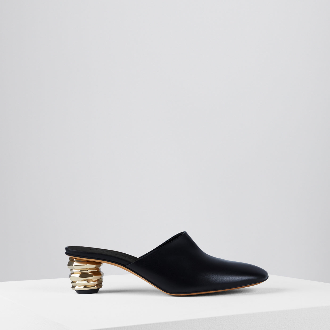 Load image into Gallery viewer, Gemma Mules in Nero