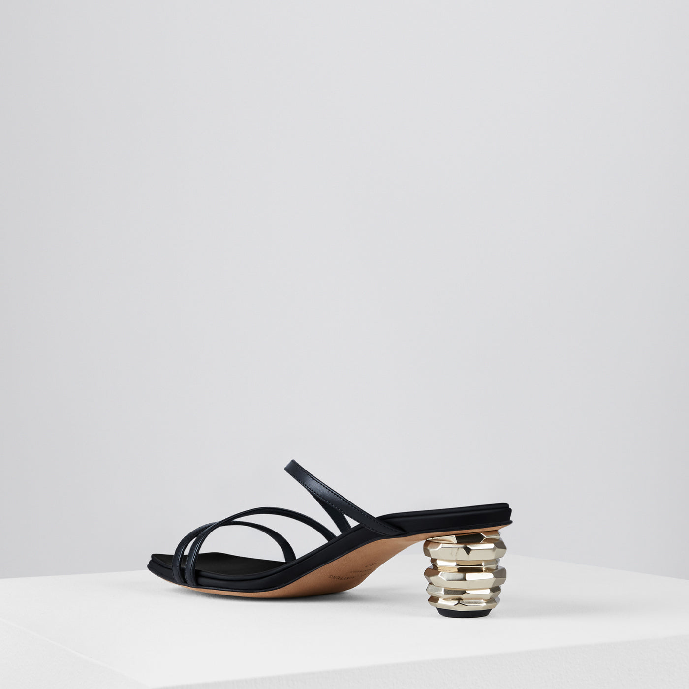 Load image into Gallery viewer, Gemma Sandals in Nero