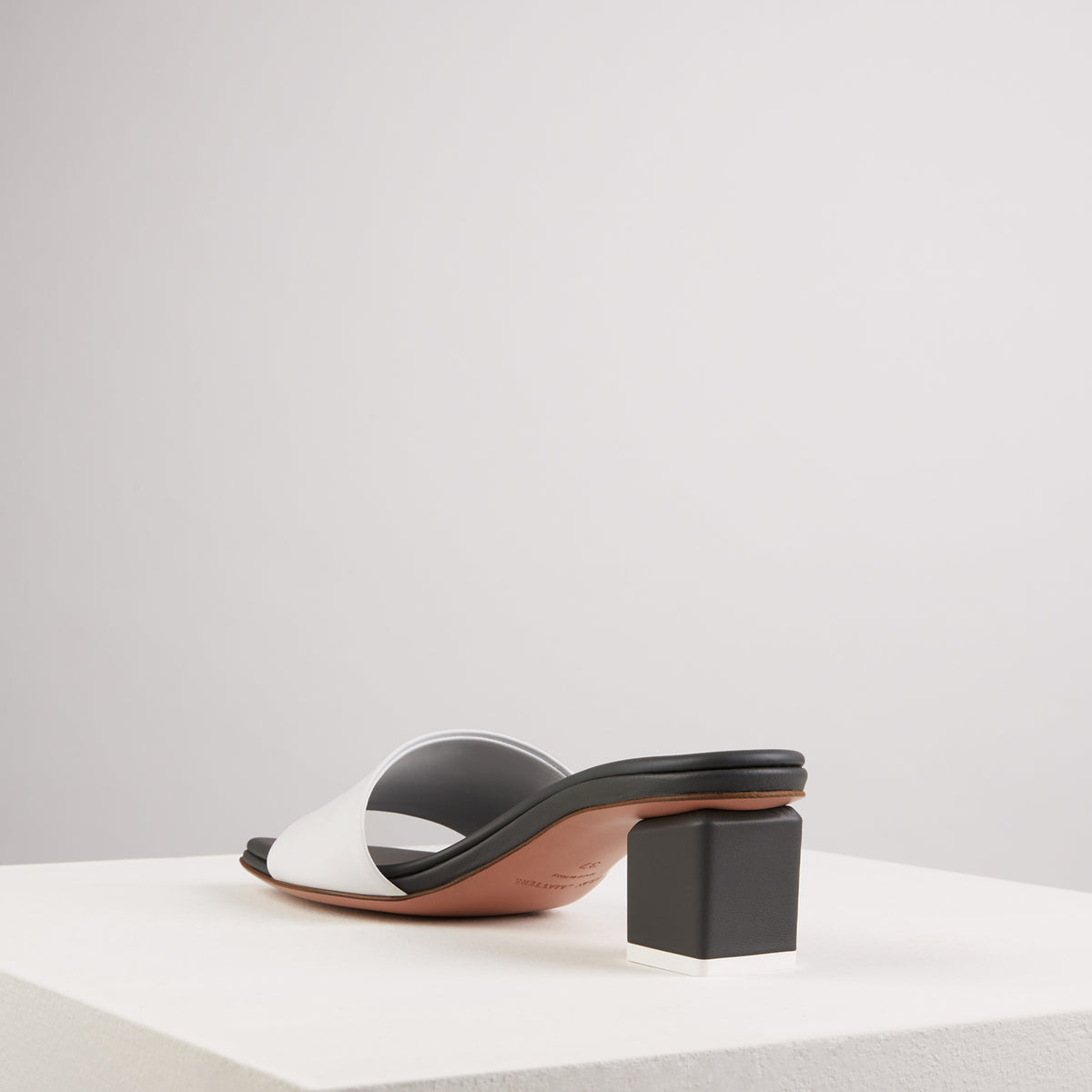 Load image into Gallery viewer, Mildred Sandals Bianco Fumo