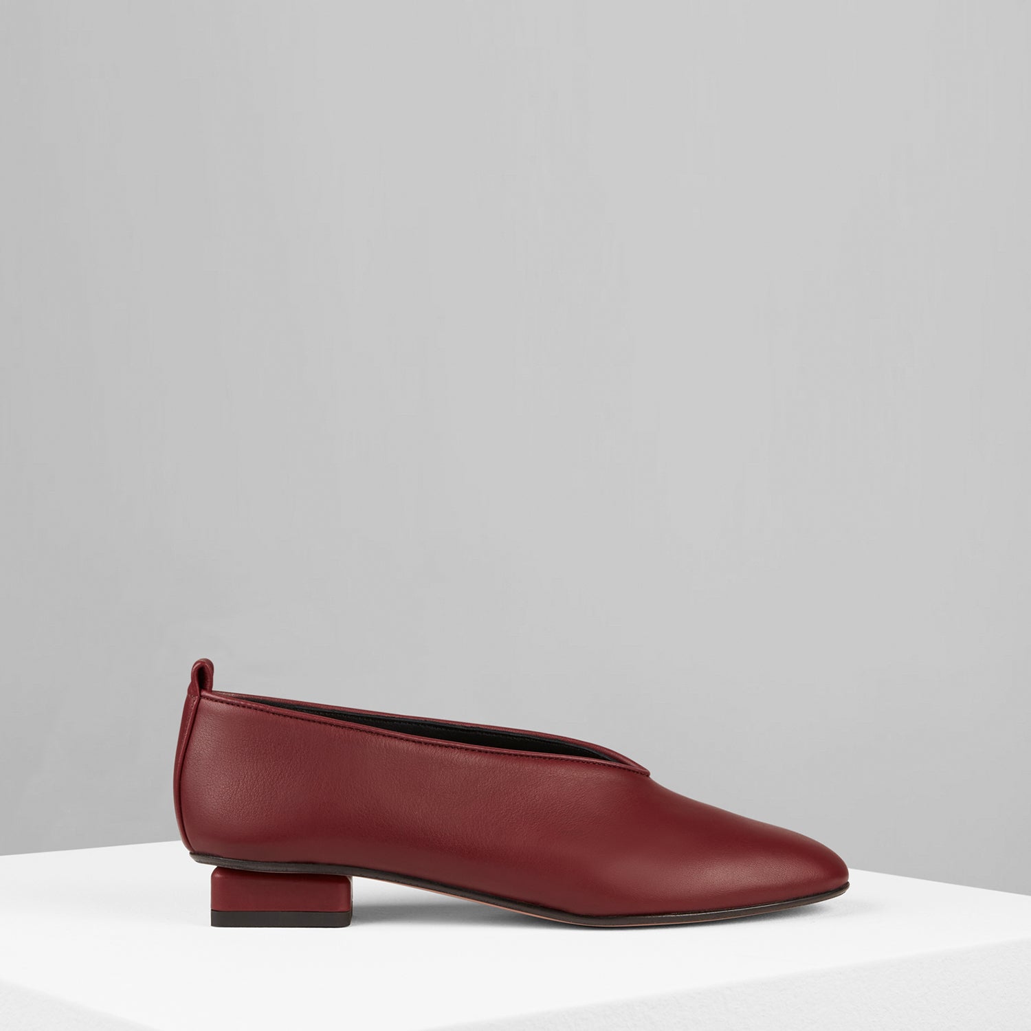 GRAY MATTERS | Mildred Piccola Plum | Women's Designer Shoes