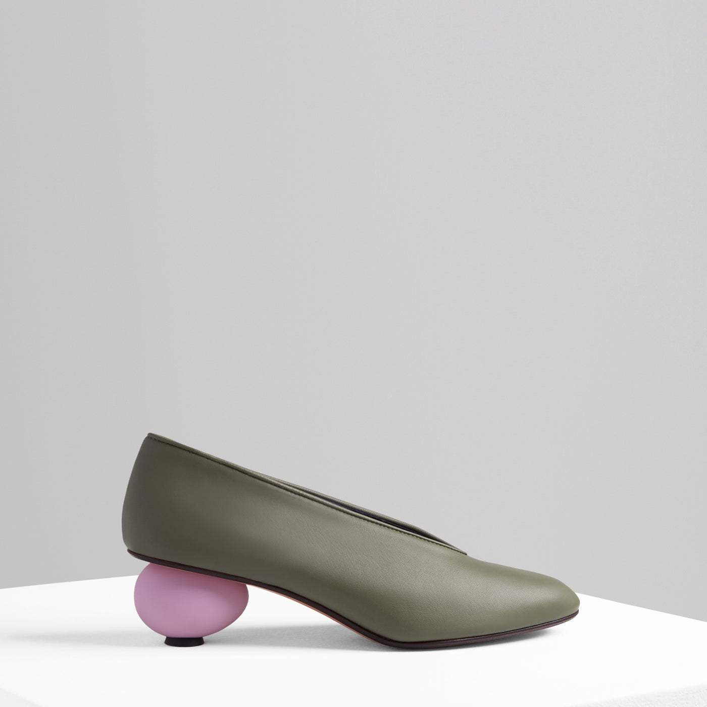 Load image into Gallery viewer, Egg Pumps Ortica Flamingo