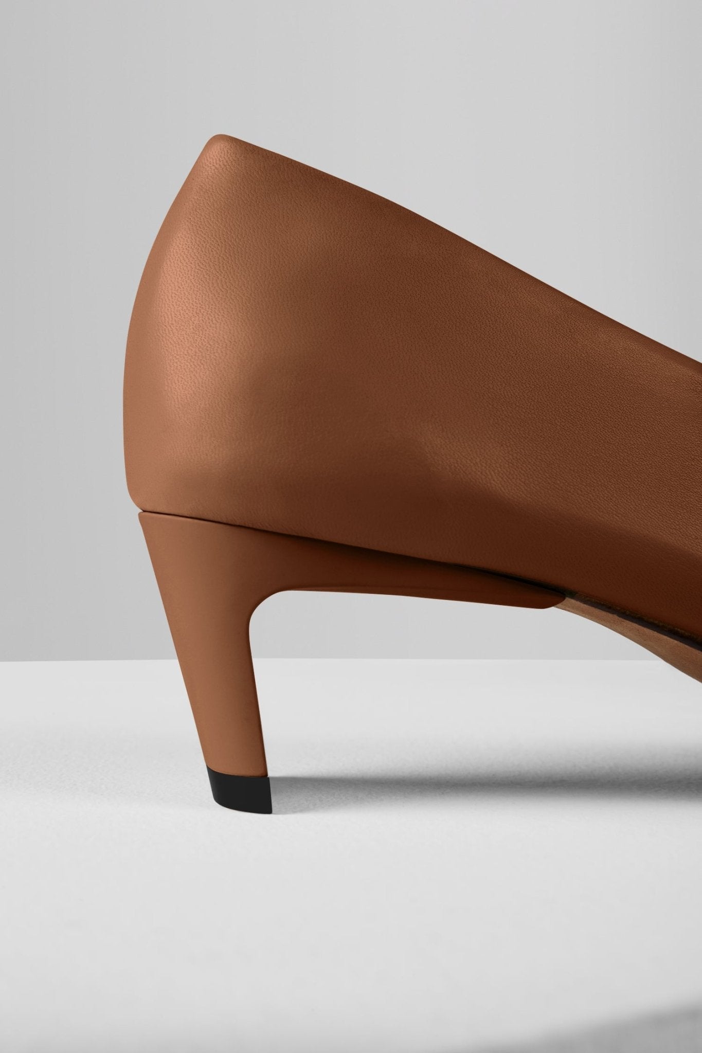 Clara Pumps in Cacao - CLARS10