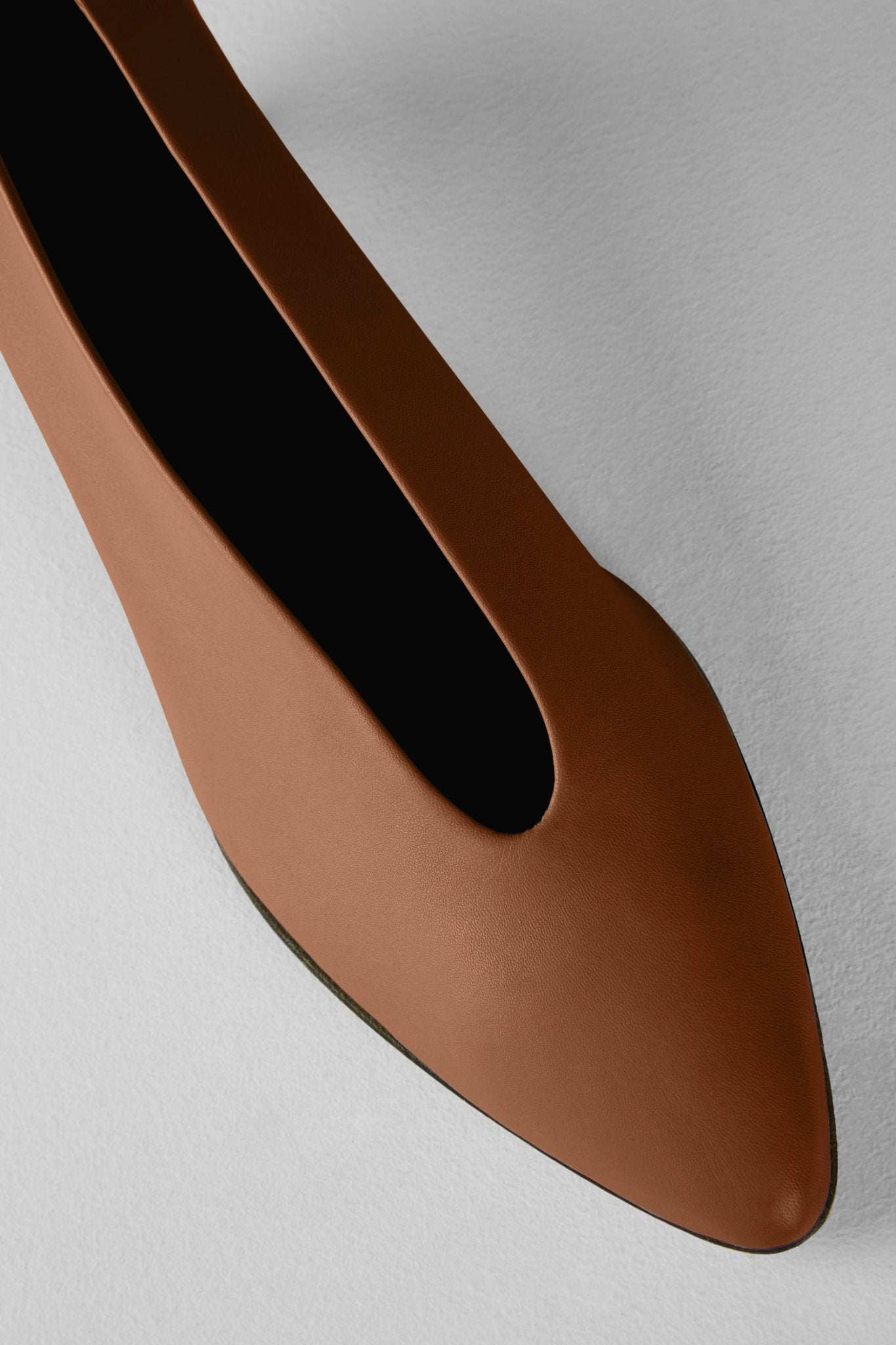 Clara Pumps in Cacao - CLARS10