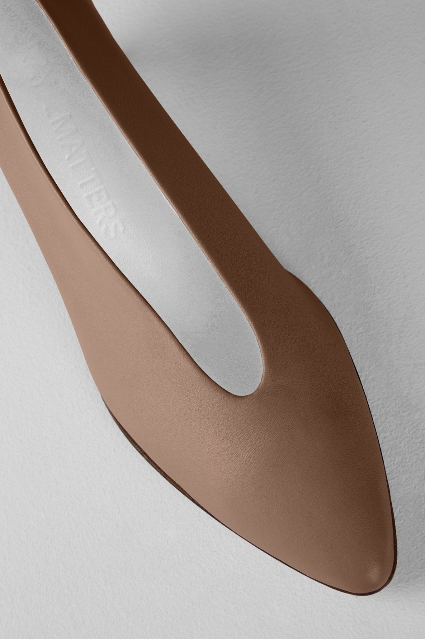 Clara Pumps in Taupe - CLARS06