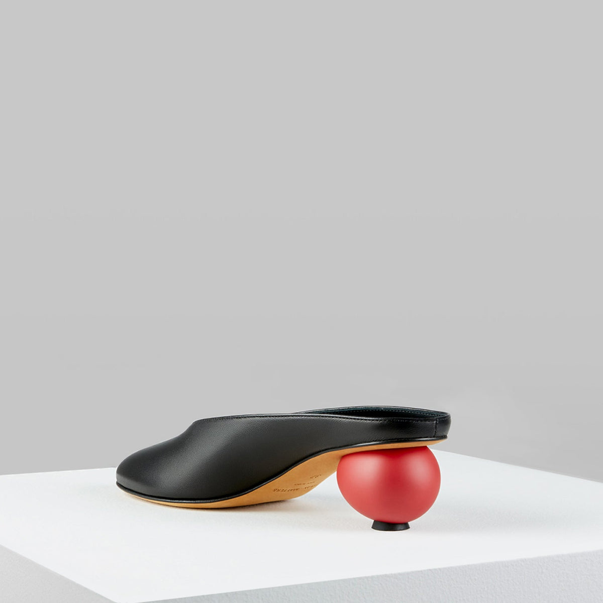 Egg Mules in Nero Rosso - MILE22