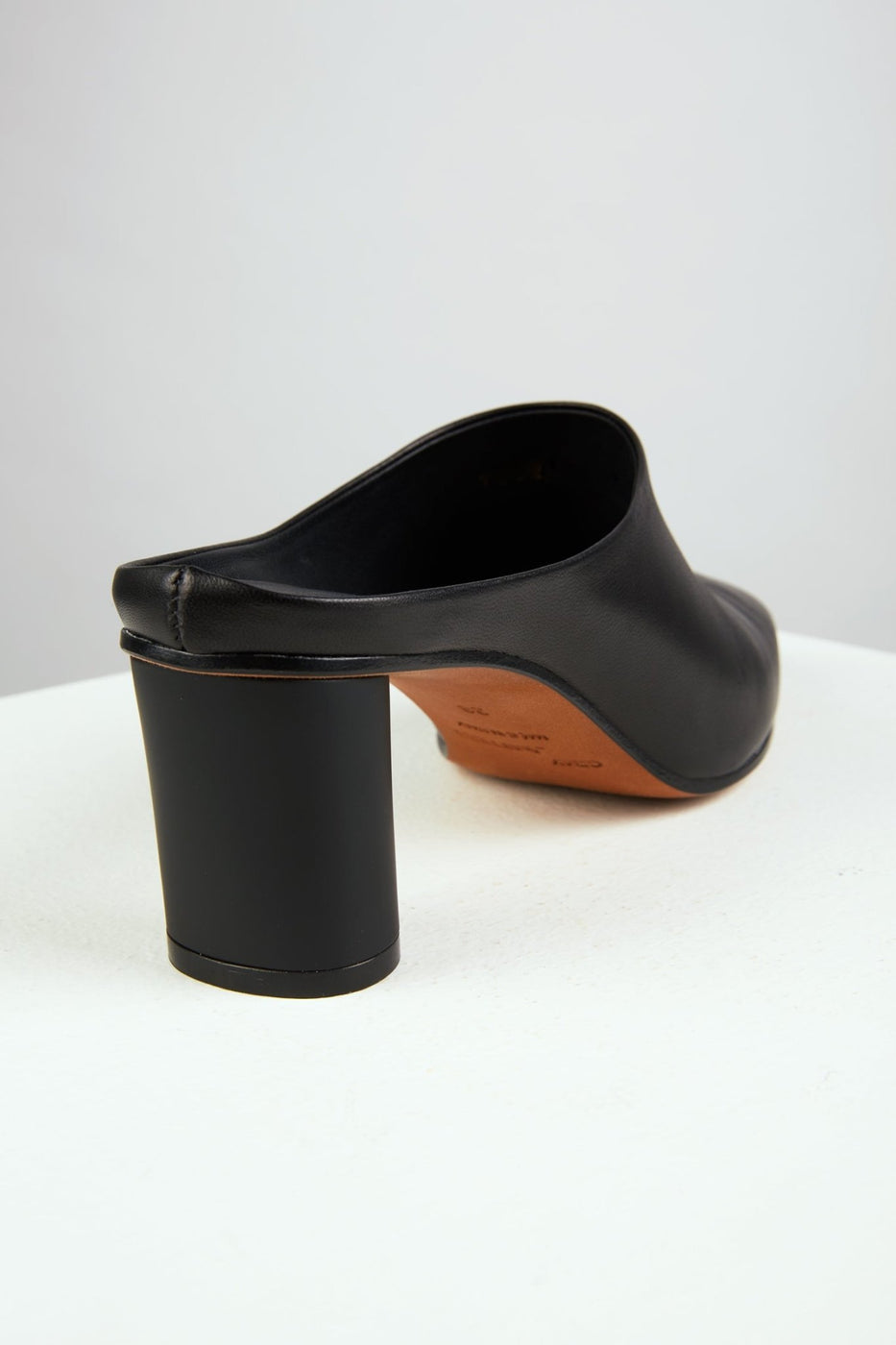 Load image into Gallery viewer, Micol Mules in Nero - MICM1