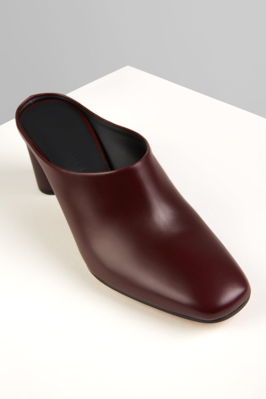 Load image into Gallery viewer, Micol Mules in Plum - MICM6