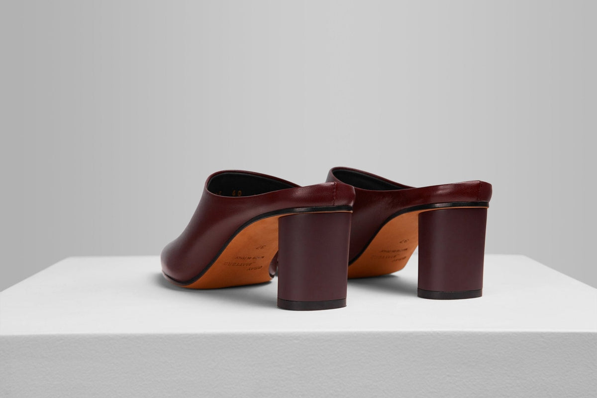 Load image into Gallery viewer, Micol Mules in Plum - MICM6