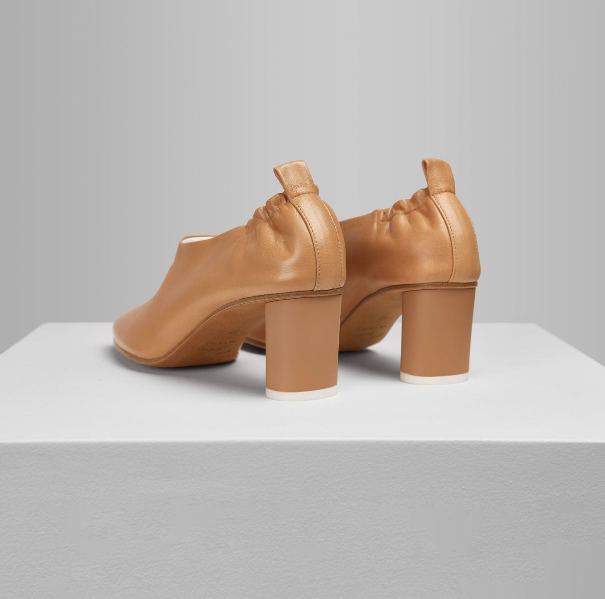 Load image into Gallery viewer, Micol Pumps in Cammello - MICP6