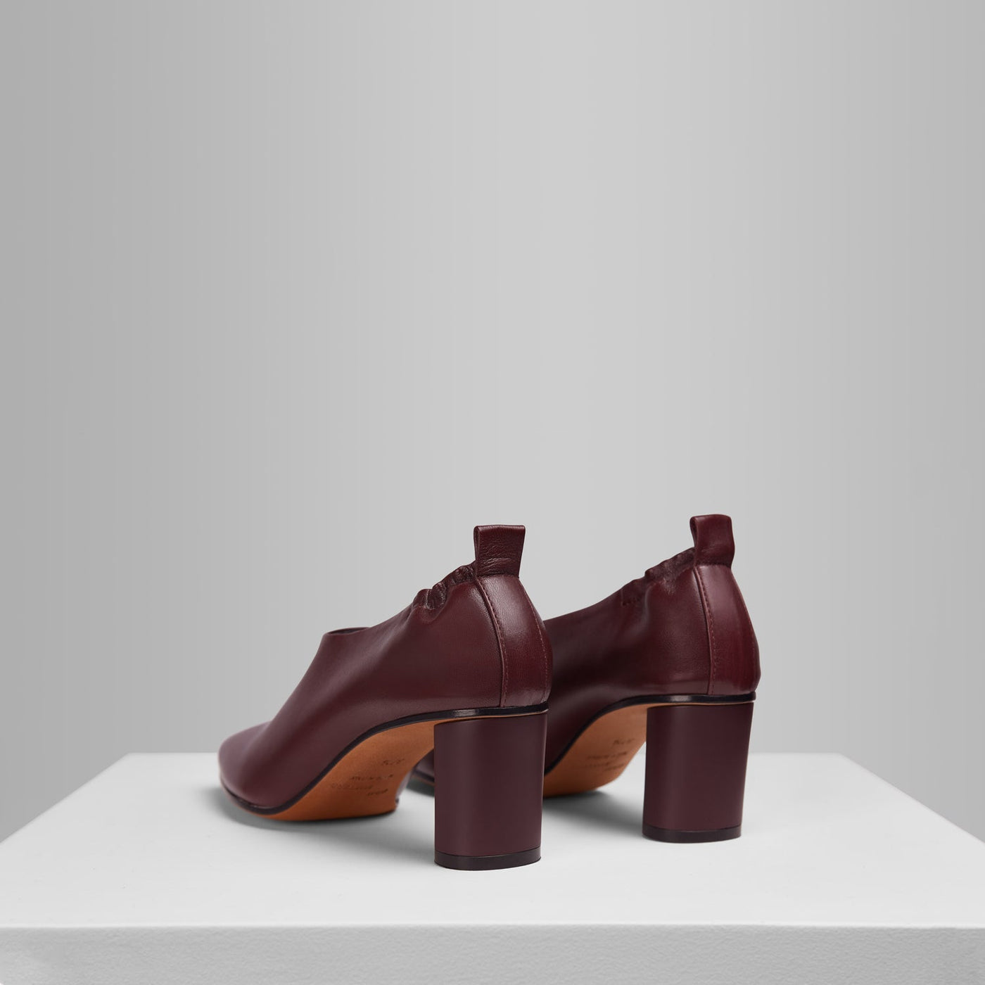 Load image into Gallery viewer, Micol Pumps in Plum - MICP12