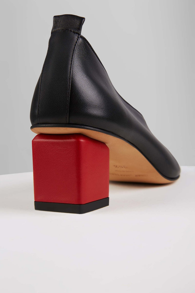 Load image into Gallery viewer, Mildred Classic in Nero Rosso - MILC2