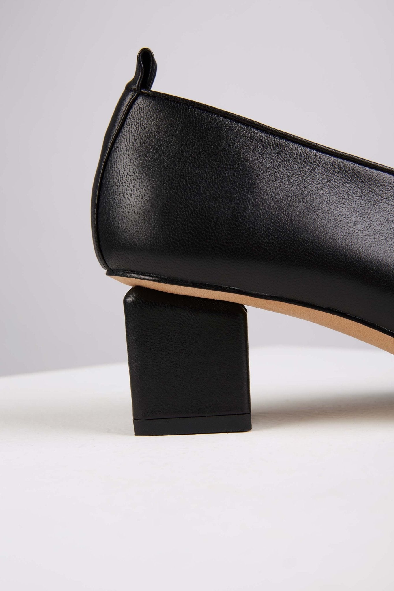 Mildred Classic in Nero - MILC18