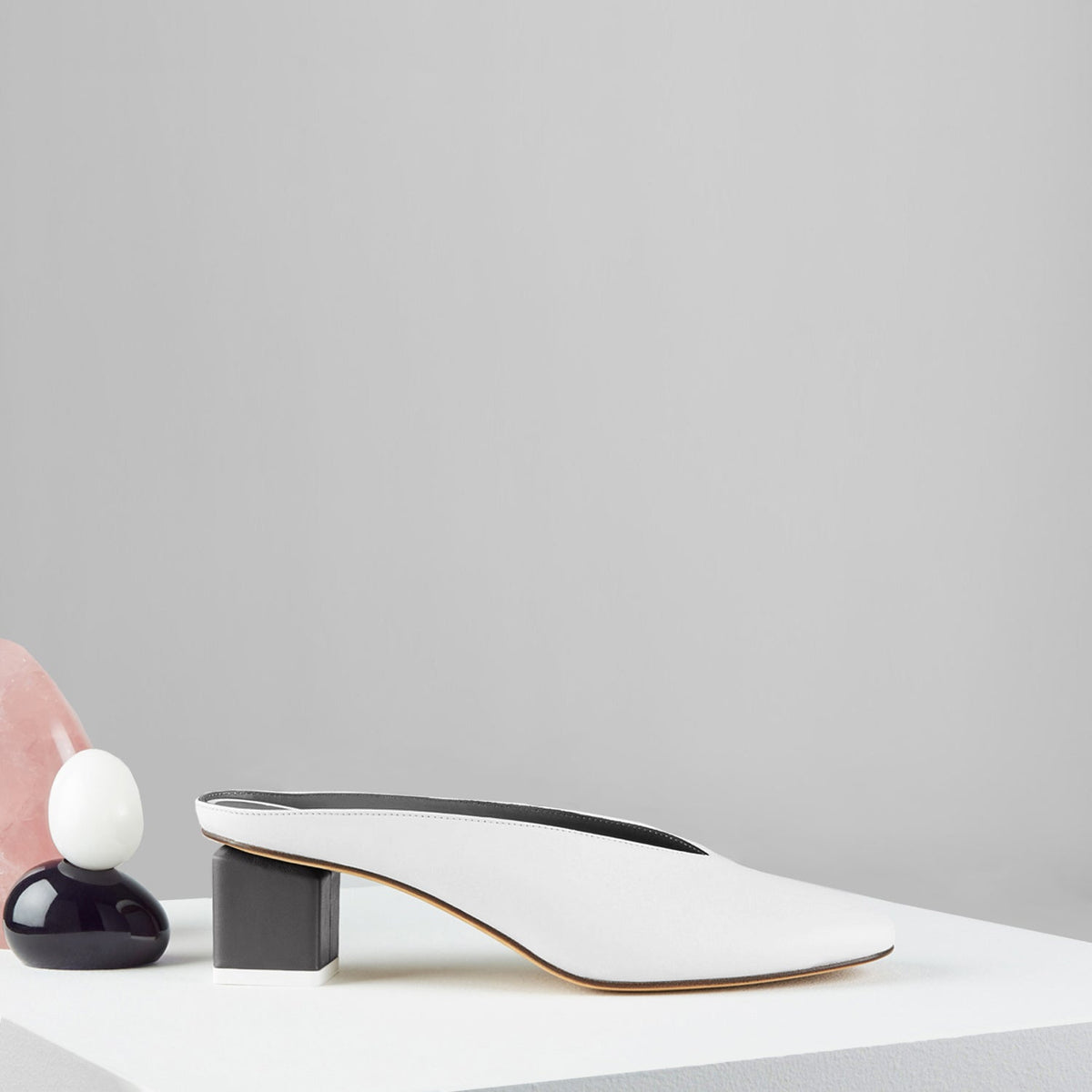 Carica l'immagine nel visualizzatore di Gallery, Mildred Mules in Bianco Grigio - MILM34