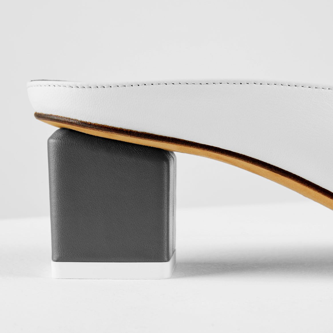Mildred Mules in Bianco Grigio - MILM34