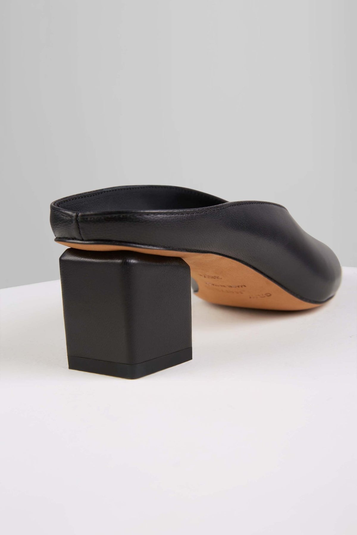 Mildred Mules in Nero - MILM2