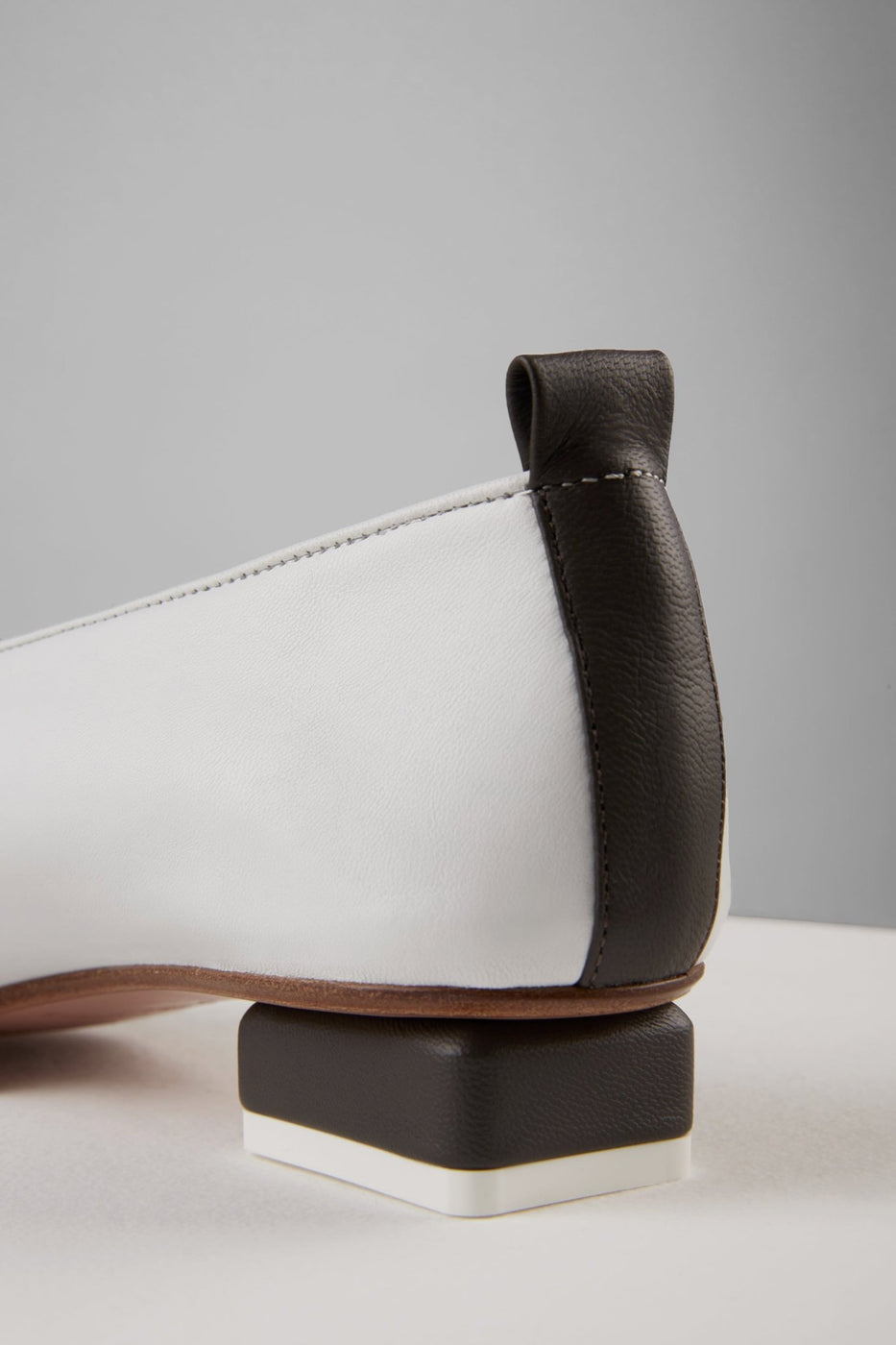 Load image into Gallery viewer, Mildred Piccola in Bianco Grigio - MILP02