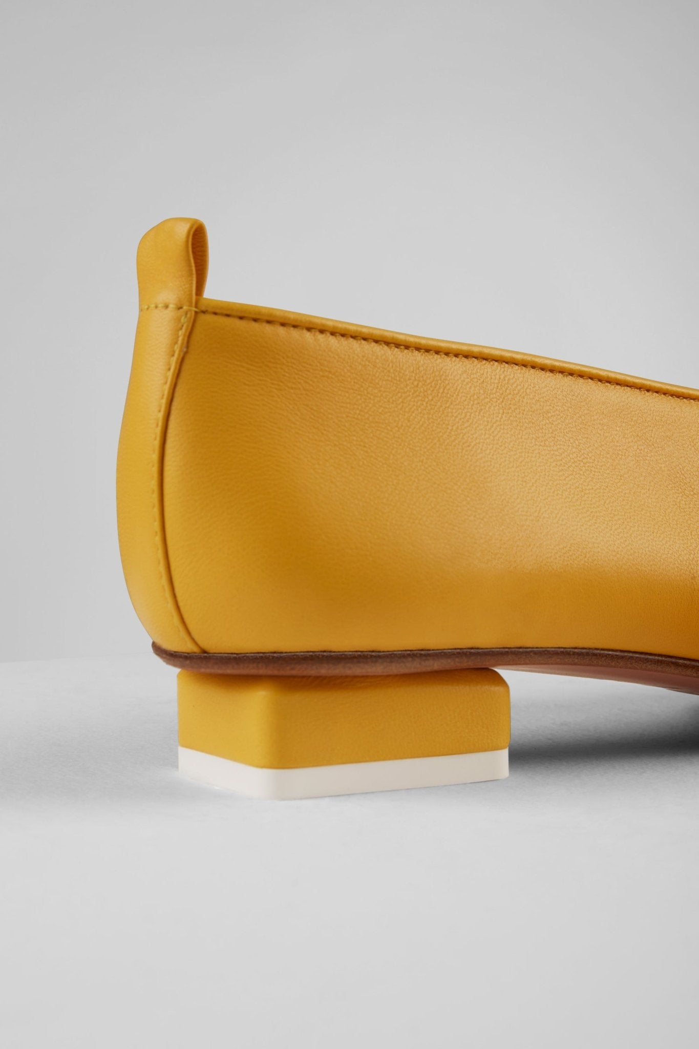 Mildred Piccola in Giallo - MILP19