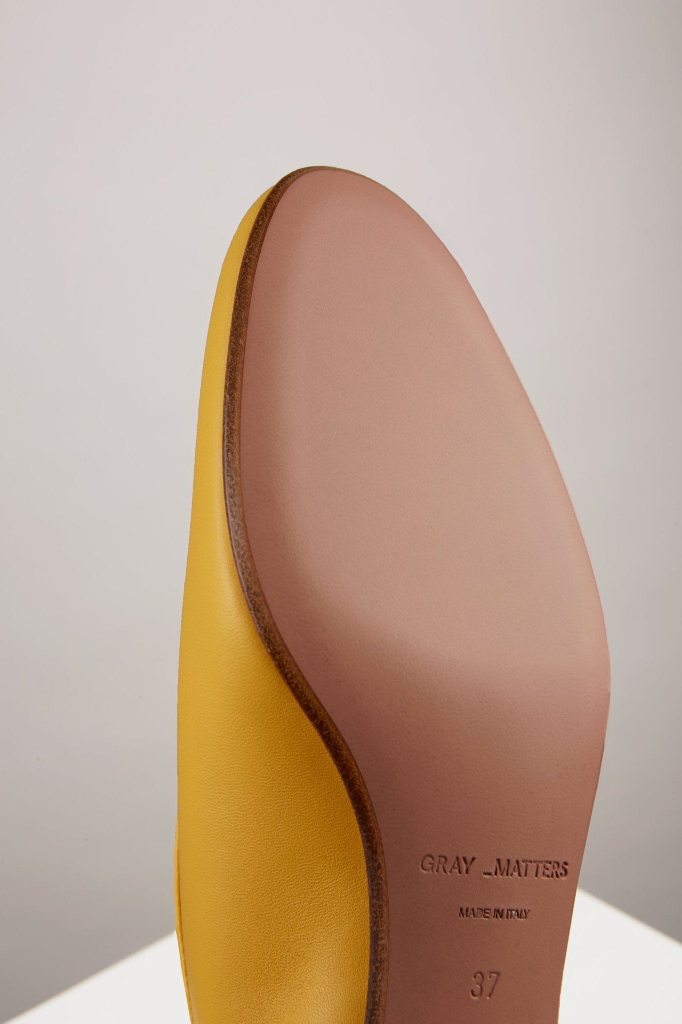 Mildred Piccola in Giallo - MILP19