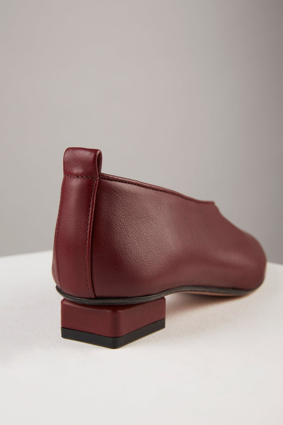 Load image into Gallery viewer, Mildred Piccola in Plum - MILP09